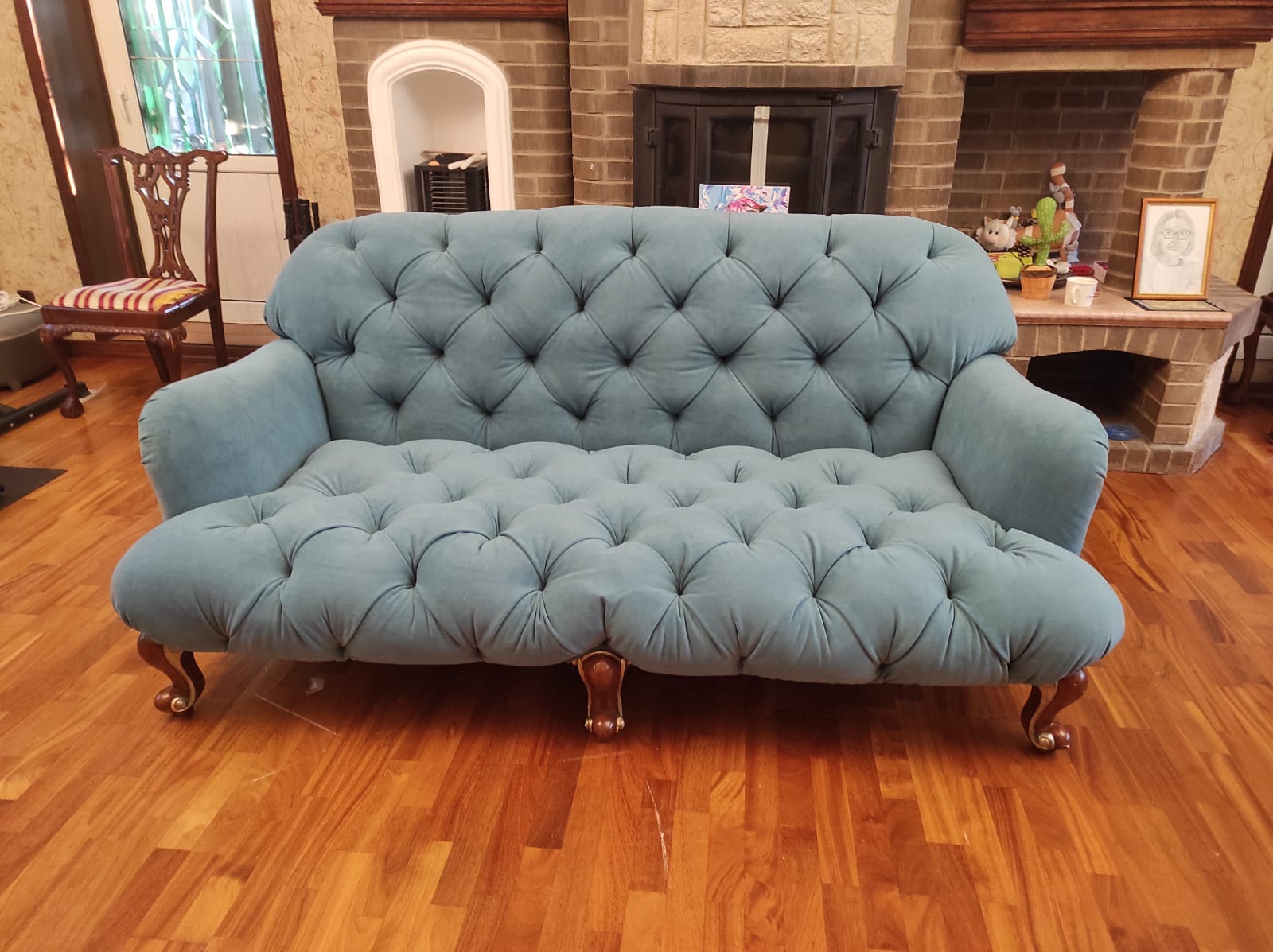 Обивка дивана. Олонец